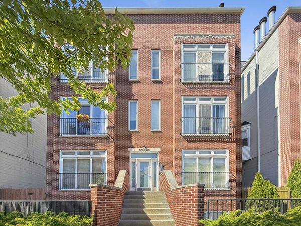 1726 W Diversey Parkway , Unit 2E, Chicago, IL 60614