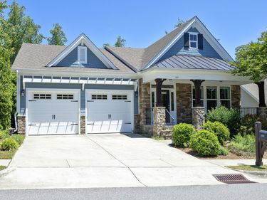 109 Wildwind Drive, Chapel Hill, NC 27516