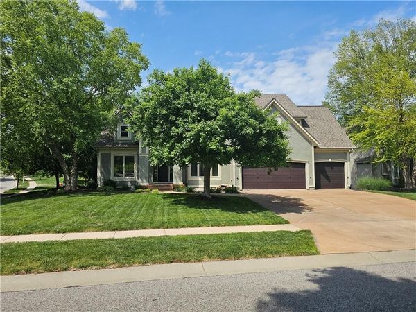 17504 W 84th Street, Lenexa, KS 66219