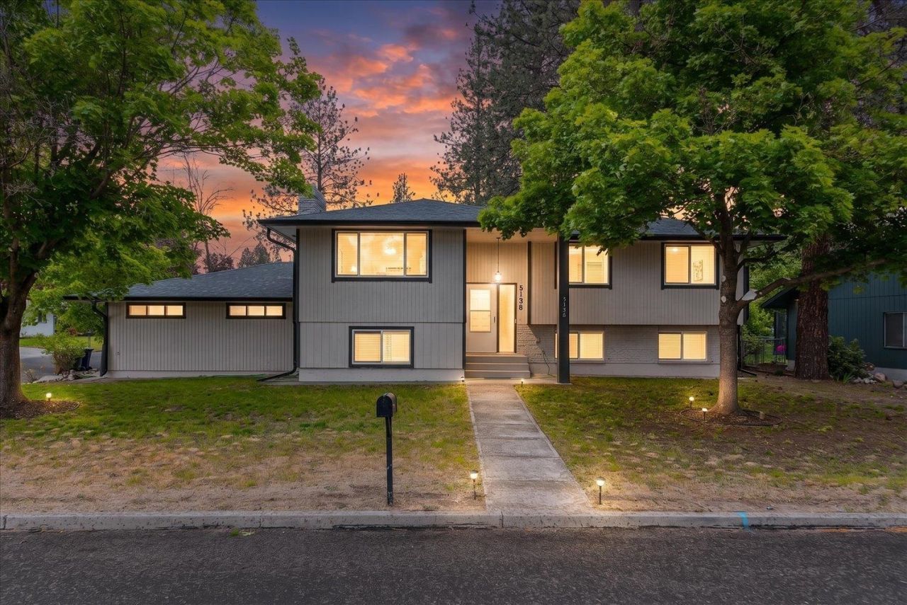 5138 W Rosewood Ave, Spokane, WA 99208 Main Photo