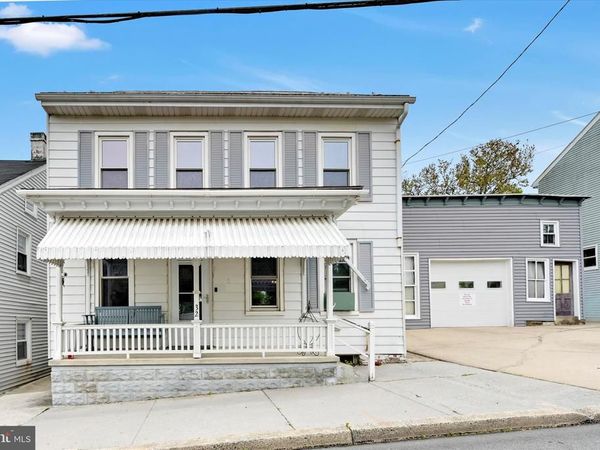 32 N LANCASTER STREET , JONESTOWN, PA 17038