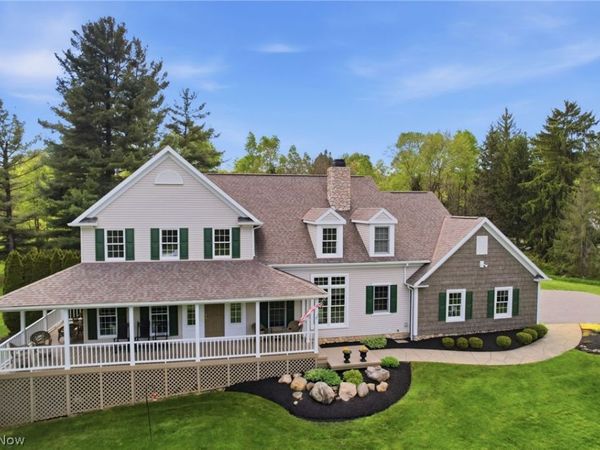 18130 Greatwood Lane, Chagrin Falls, OH 44023