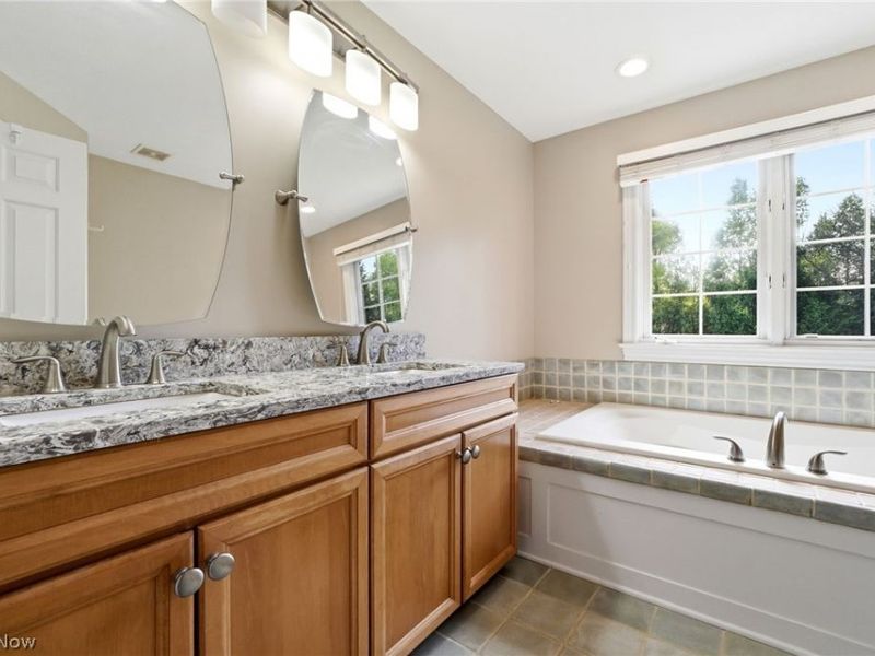 18130 Greatwood Lane, Chagrin Falls, OH 44023 Photo 19