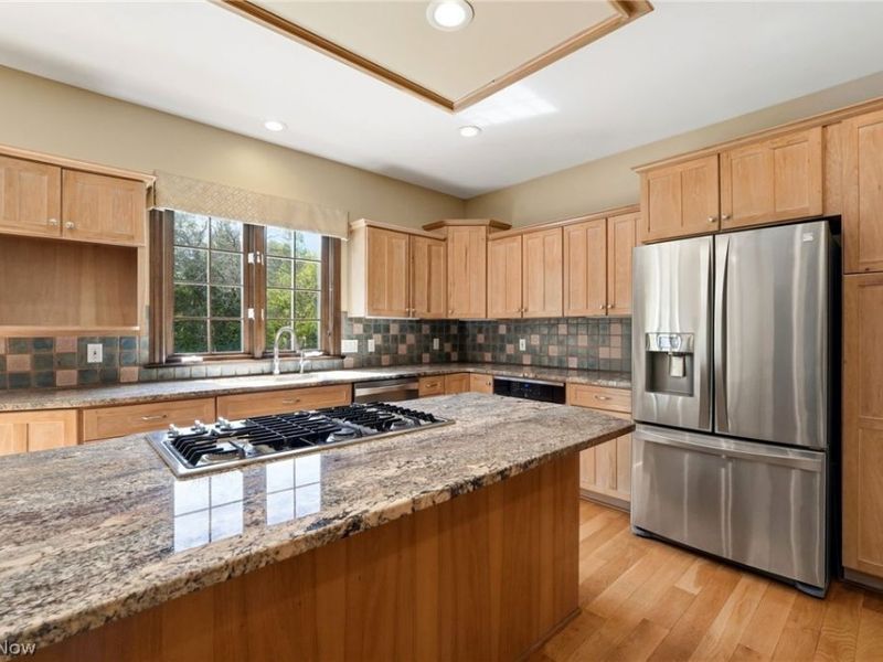 18130 Greatwood Lane, Chagrin Falls, OH 44023 Photo 7
