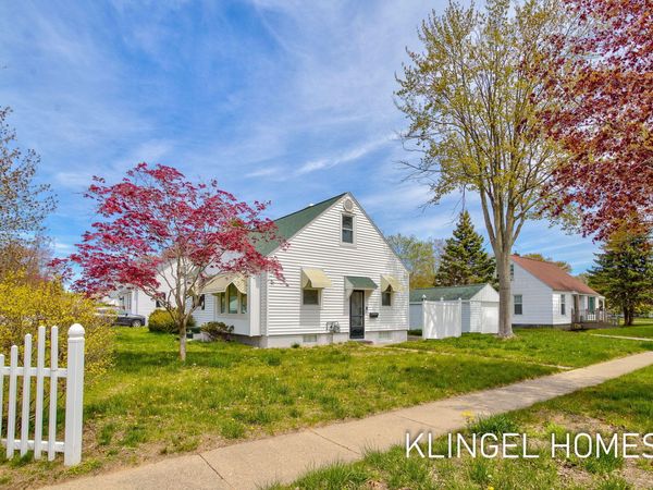 2756 Liberty Road, Norton Shores, MI 49441