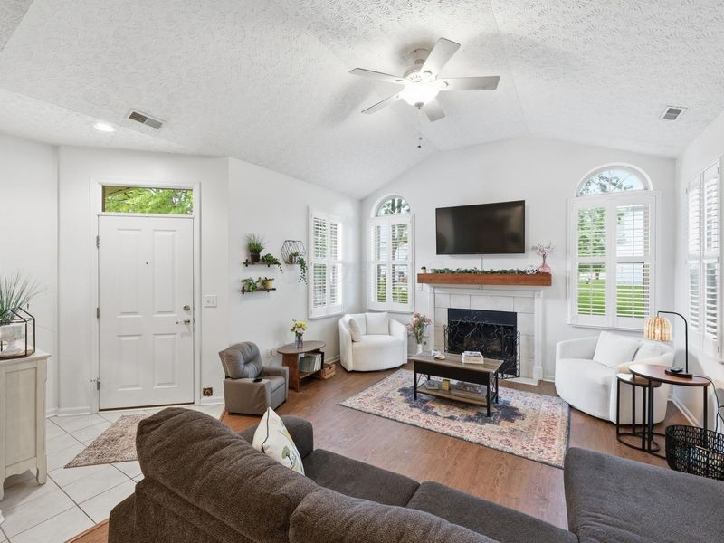 4361 Bridgeside Place, Unit 20, New Albany, OH 43054 Photo 8