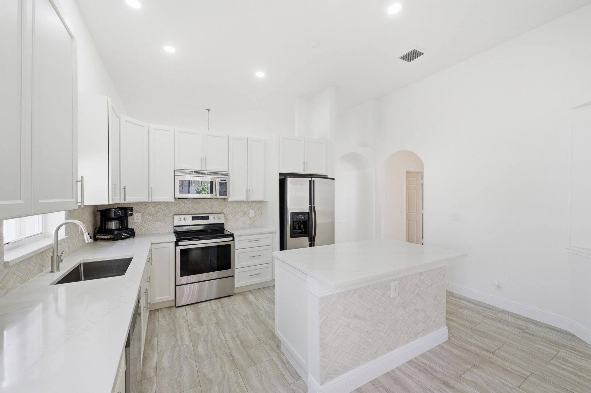 8534 Vía D Oro, Boca Raton, FL 33433 Photo