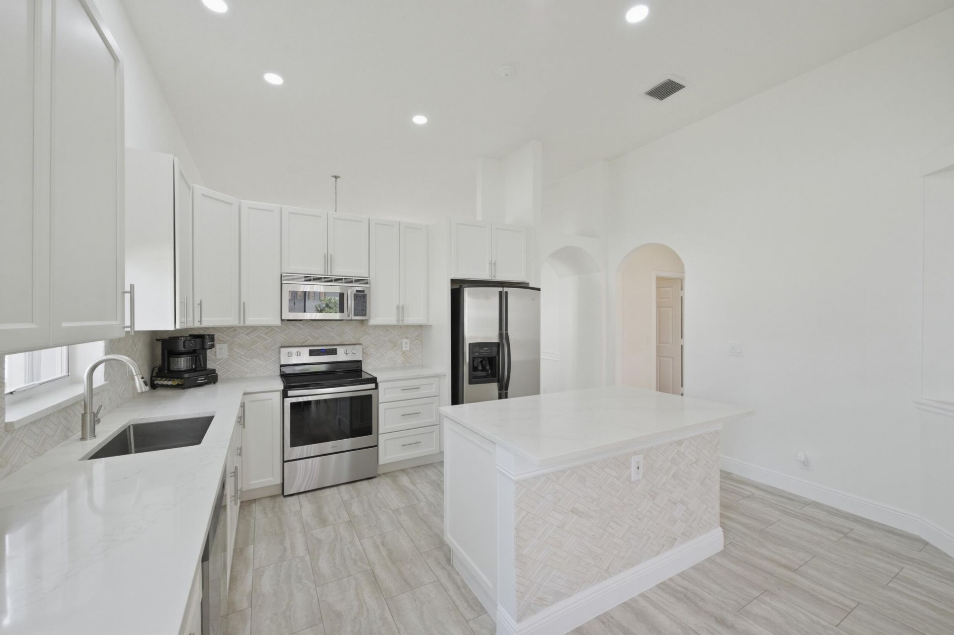 8534 Vía D Oro, Boca Raton, FL 33433 Photo