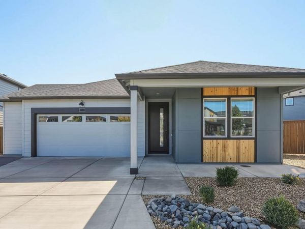 21560 SE Etna Place, Bend, OR 97702