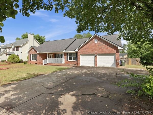 1967 Oakview Drive, Fayetteville, NC 28314