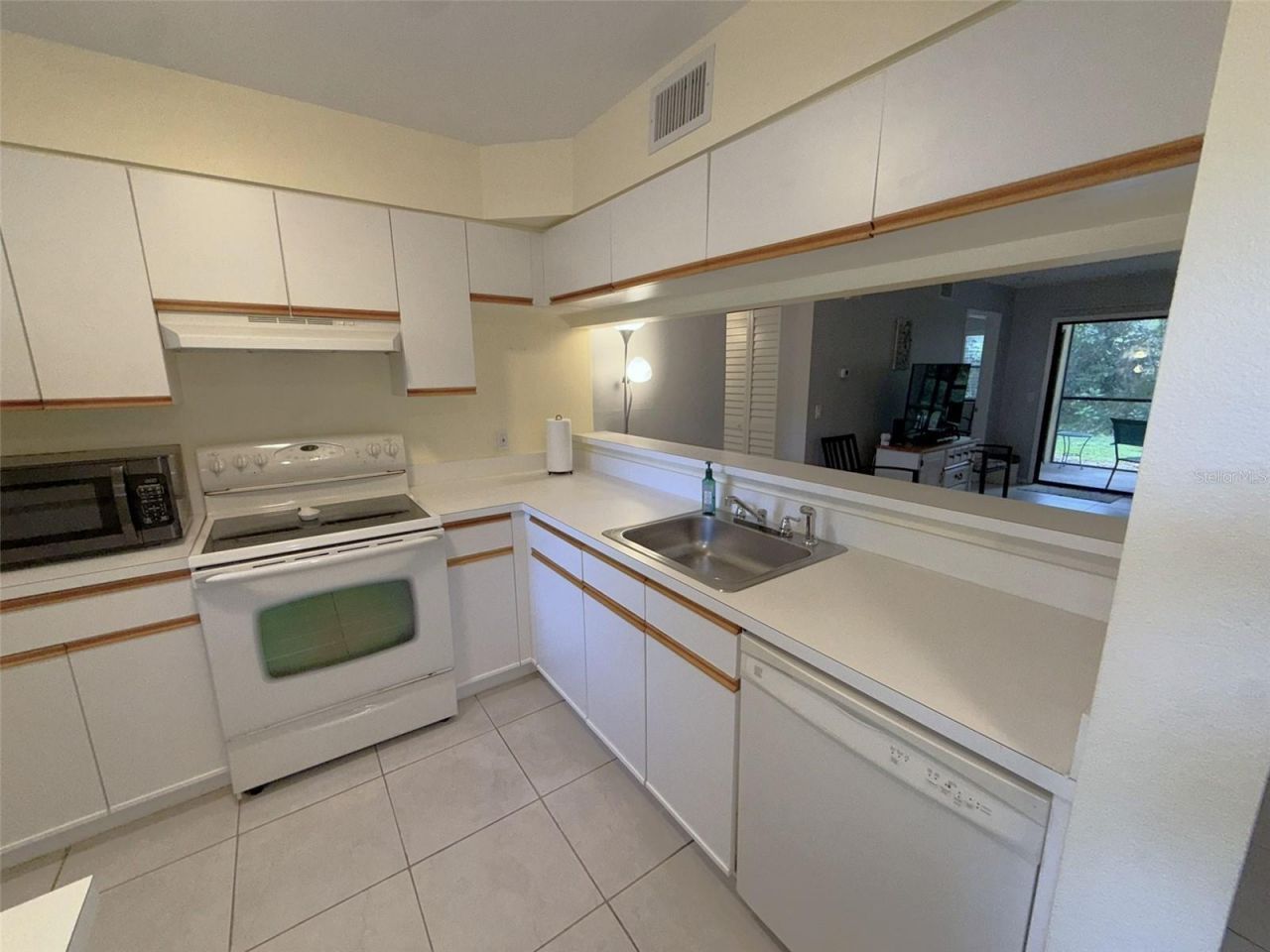 3001 58th Ave S Avenue S, Unit 805, Saint Petersburg, FL 33712 Photo