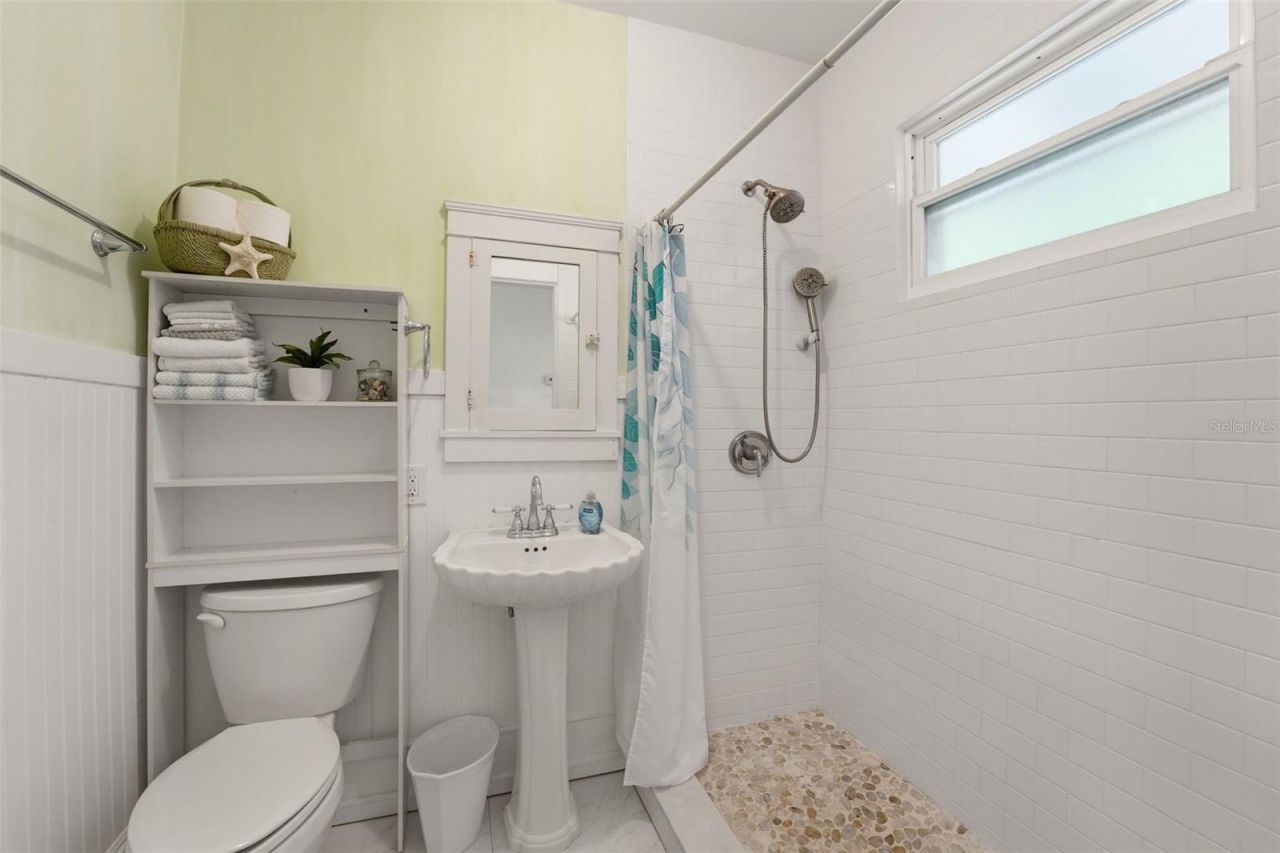 2330 7th Avenue W, Bradenton, FL 34205 Photo