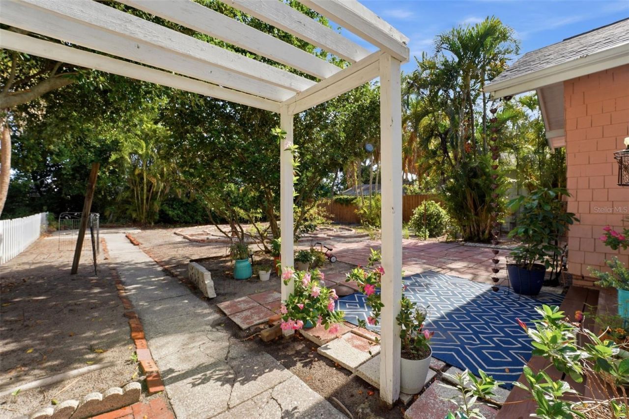 2330 7th Avenue W, Bradenton, FL 34205 Photo