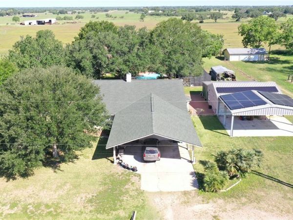 184 Russell Road , Victoria, TX 77904