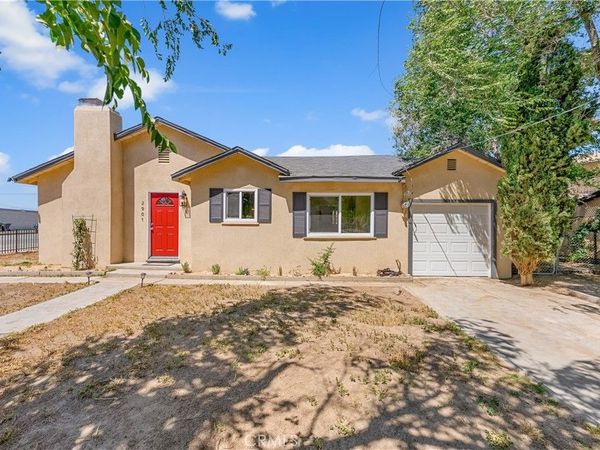 2901 Desert Street, Rosamond, CA 93560