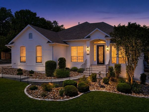 9015 TUSCAN HILLS DR, Garden Ridge, TX 78266
