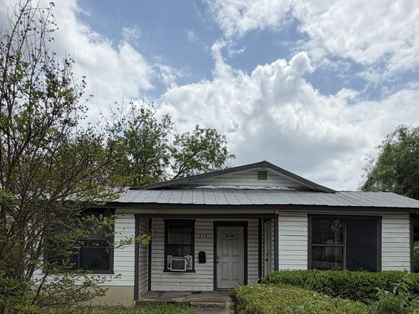 214 VILLAREAL ST, San Antonio, TX 78210