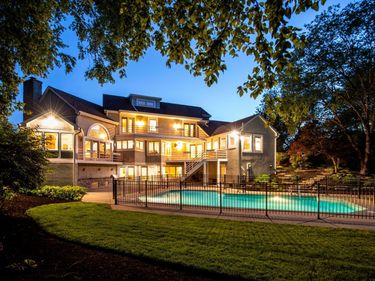 2323 Colts Neck Road, Blacklick, OH 43004