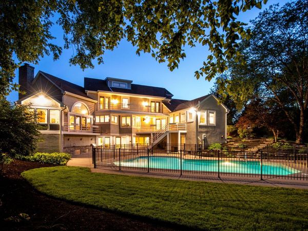 2323 Colts Neck Road, Blacklick, OH 43004