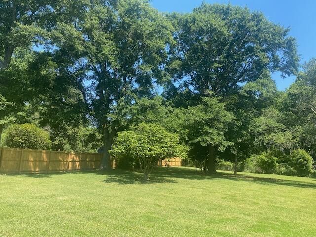 1360 Maxwell Street Photo 16
