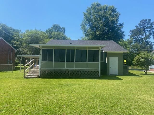 1360 Maxwell Street Photo 17