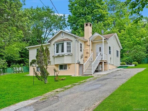 7 Crestwood Trail, Monroe, NY 10950
