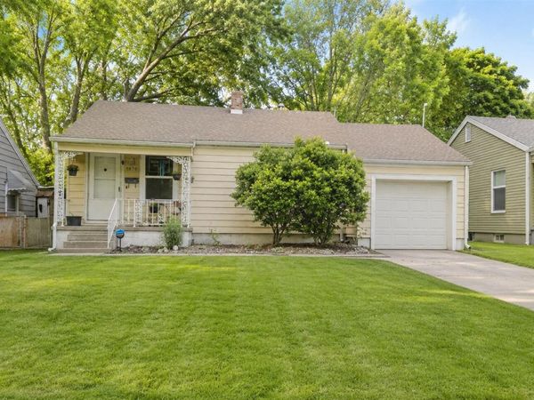1876 N Broadway Avenue , Springfield, MO 65803