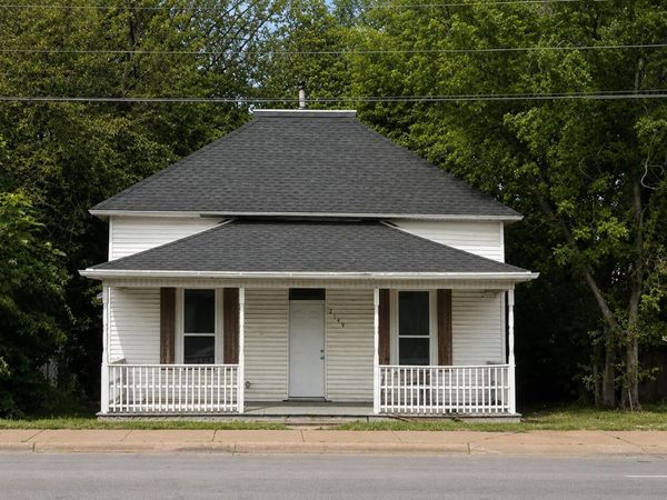2149 N National Avenue , Springfield, MO 65803