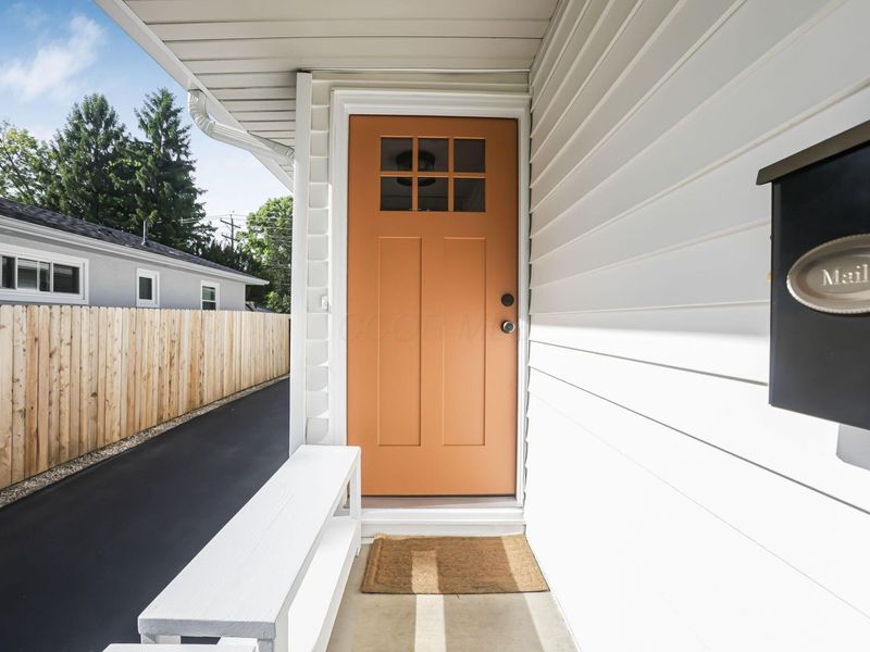 296 E Stanton Avenue, Columbus, OH 43214 Photo 4