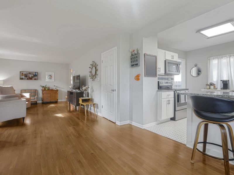 296 E Stanton Avenue, Columbus, OH 43214 Photo 7