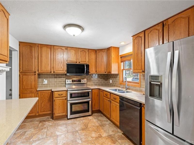 717 Talbott Drive, Dayton, OH 45429 Photo 24