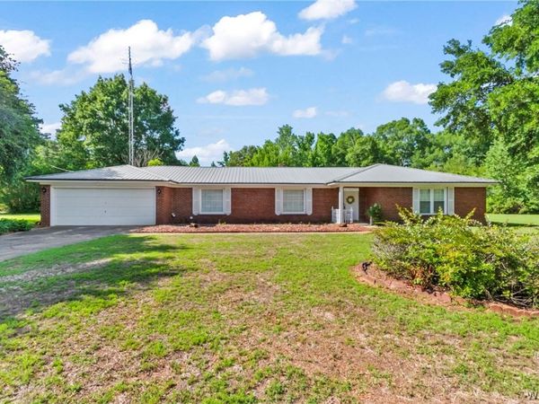 160 Pine Ridge Drive, Moundville, AL 35474
