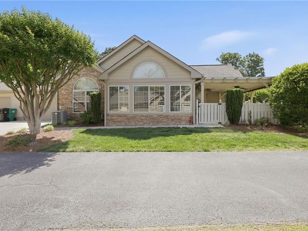 4332 Grassy Moss Drive, Greensboro, NC 27409