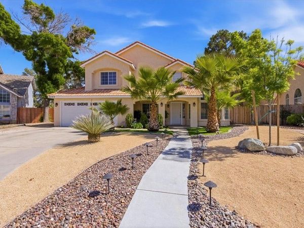 3020 Willowbrook, Palmdale, CA 93551