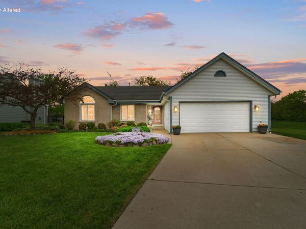 3180 124th St, Pleasant Prairie, WI 53158