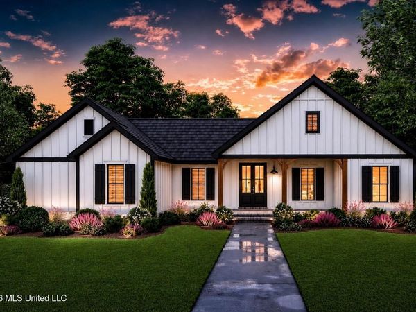 501 Peach Street, Ocean Springs, MS 39564