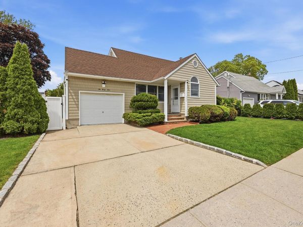 249 N 6th Street , Bethpage, NY 11714