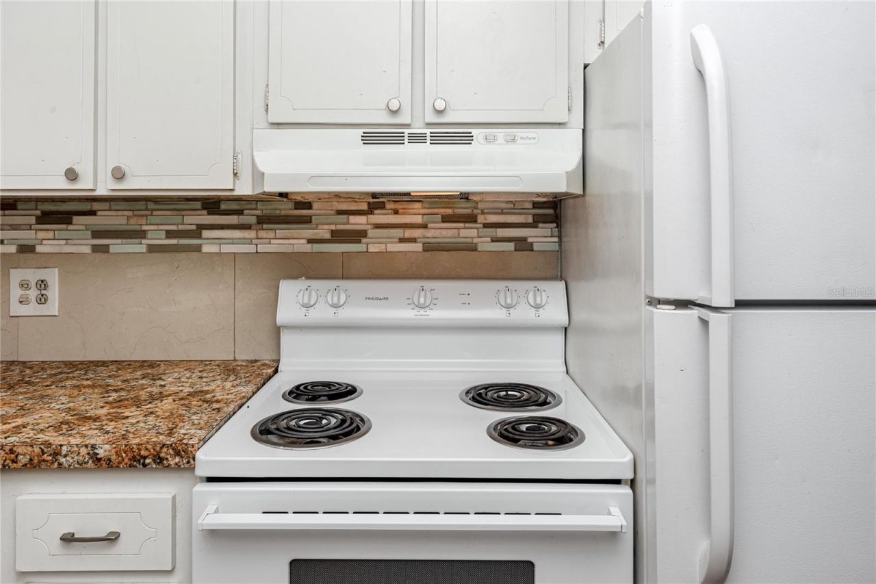 4340 37th Street S, Unit 6, Saint Petersburg, FL 33711 Photo