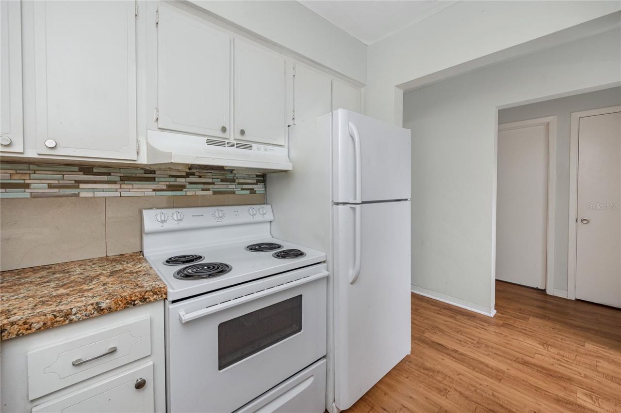 4340 37th Street S, Unit 6, Saint Petersburg, FL 33711 Photo
