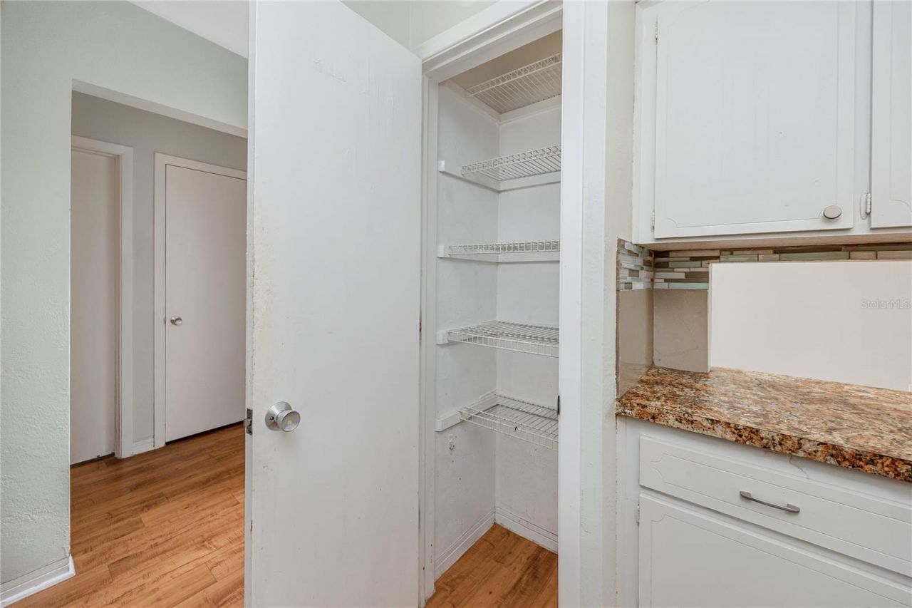 4340 37th Street S, Unit 6, Saint Petersburg, FL 33711 Photo