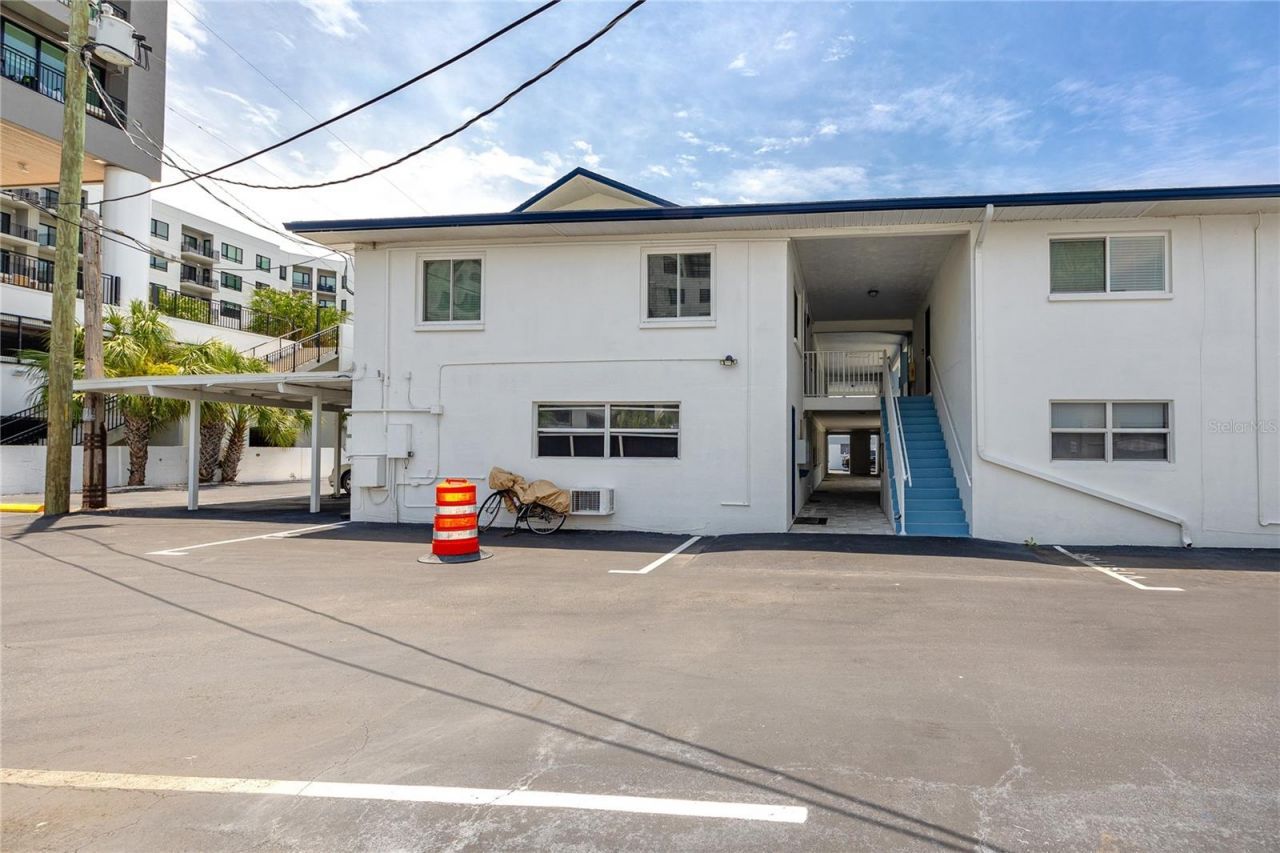 4340 37th Street S, Unit 6, Saint Petersburg, FL 33711 Photo
