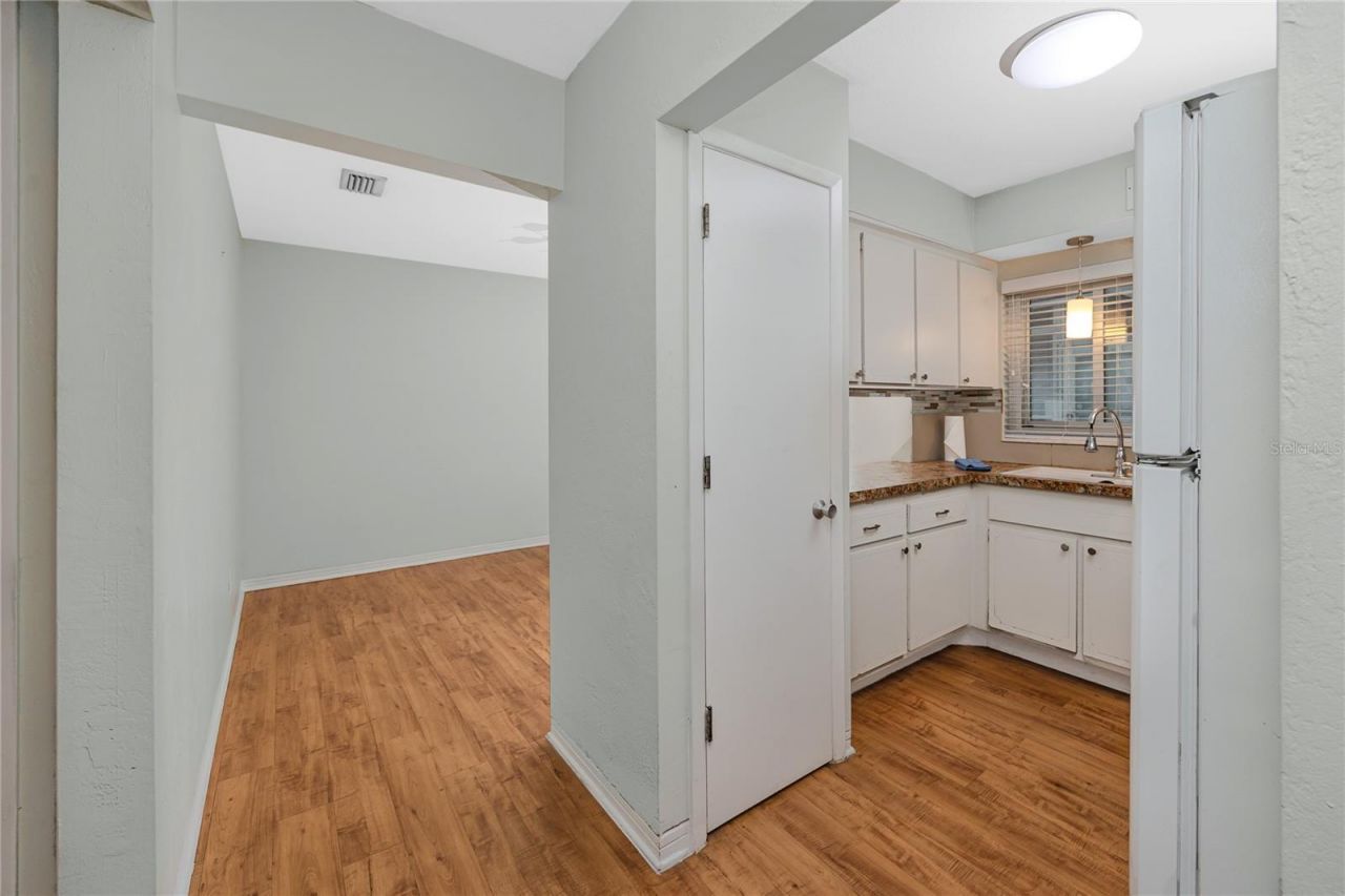 4340 37th Street S, Unit 6, Saint Petersburg, FL 33711 Photo