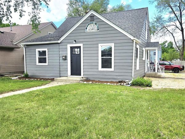 1401 Barton Boulevard, ROCKFORD, IL 61103