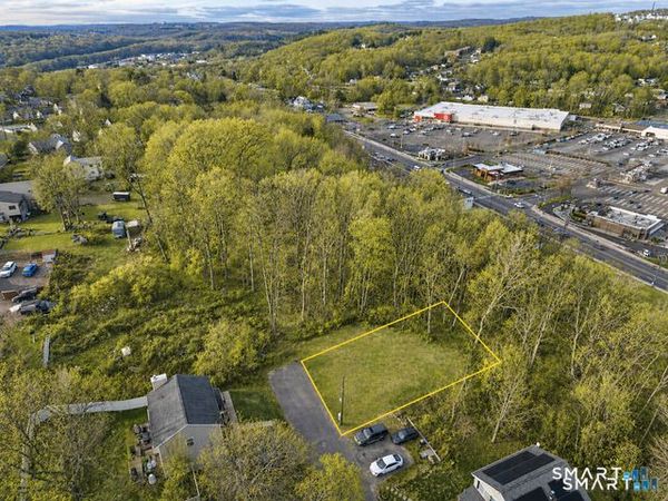 Lonsdale , Waterbury, CT 06701