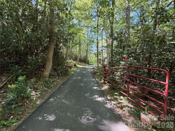 25 Buck Ridge Road , Fairview, NC 28730