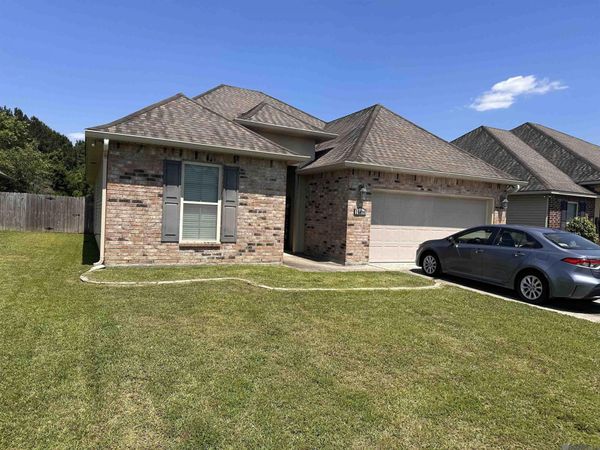 26406 Evangeline Trace Blvd, Denham Springs, LA 70726