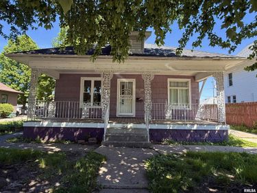 614 S 12TH Street, Pekin, IL 61554