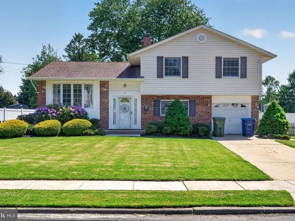 43 CHARTER OAK LANE, MARLTON, NJ 08053