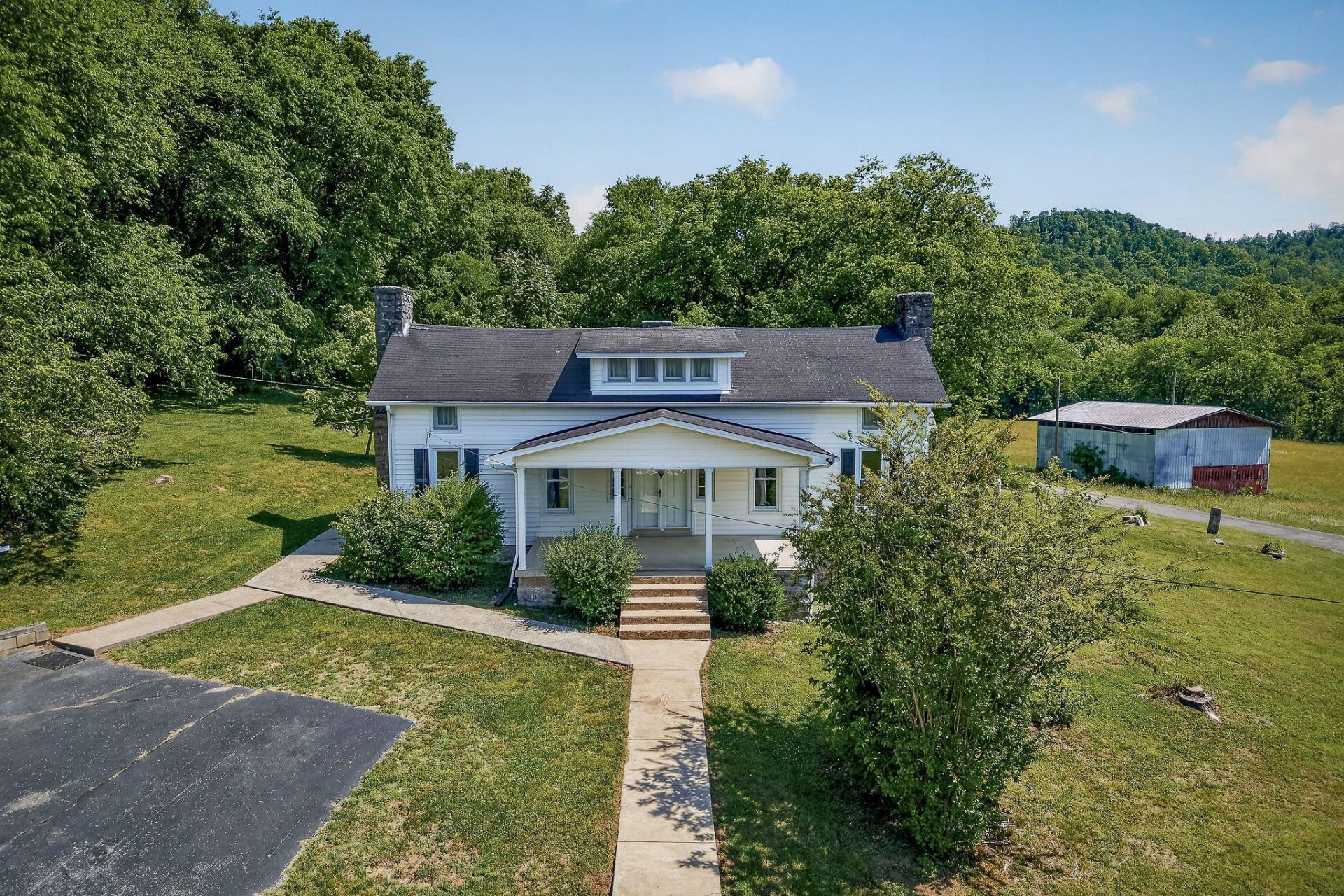 914 Wartrace Hwy, Pleasant Shade, TN 37145 Main Photo