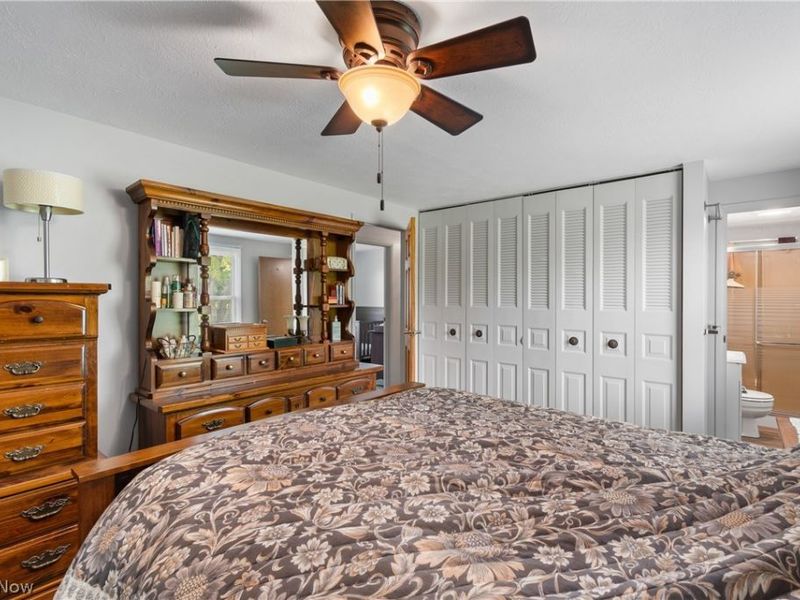 4506 Honeysuckle Drive, Green, OH 44720 Photo 15